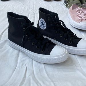 Converse size 7